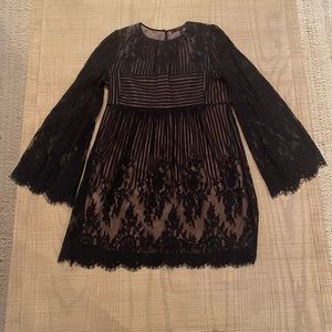 BCBGMAXAZRIA Bell-Sleeved Lace Dress